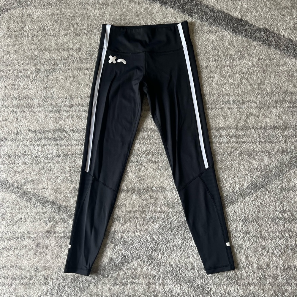 Rumble Boxing x Lilybod - leggings - small (used) black w/ white logo
